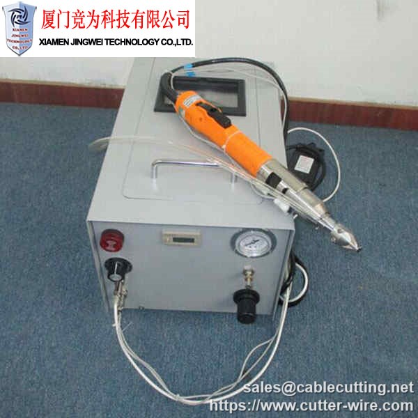 Hướng dẫn sử dụng Máy kéo vít cầm tay & Khóa