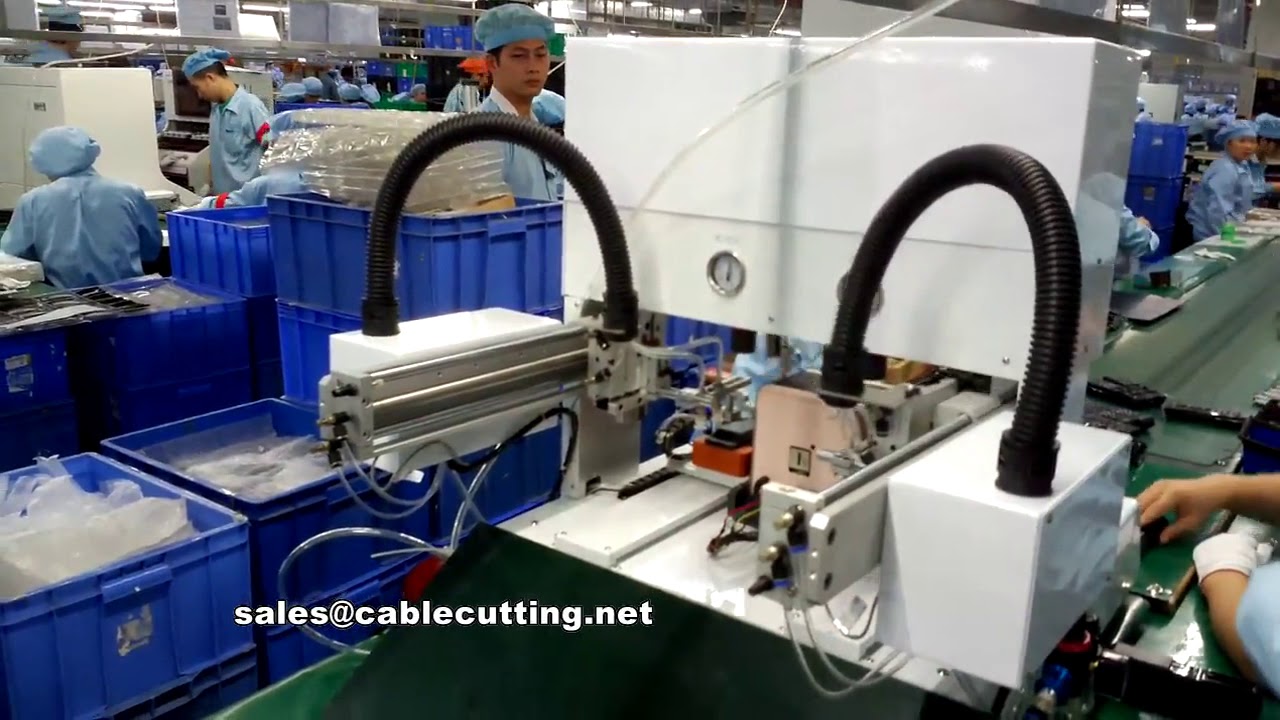 Máy vặn ốc tự động hoàn toàn với cánh tay robot – Giải pháp tự động hóa chính xác