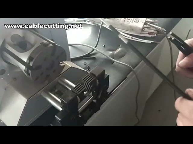 Máy Bóc Vỏ Cáp Đồng Trục Quay Tự Động | Máy Bóc Vỏ Dây Cáp Chính Xác Cao Cho Nhà Máy