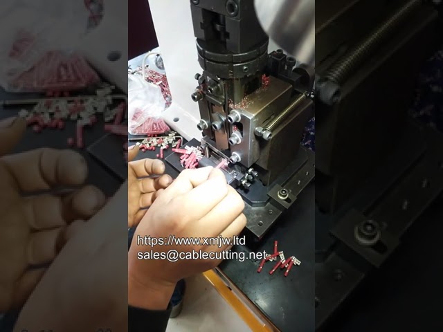 Dụng cụ kẹp đầu nối chuyên dụng cho máy dập AP K2N – Tăng độ chính xác và hiệu suất